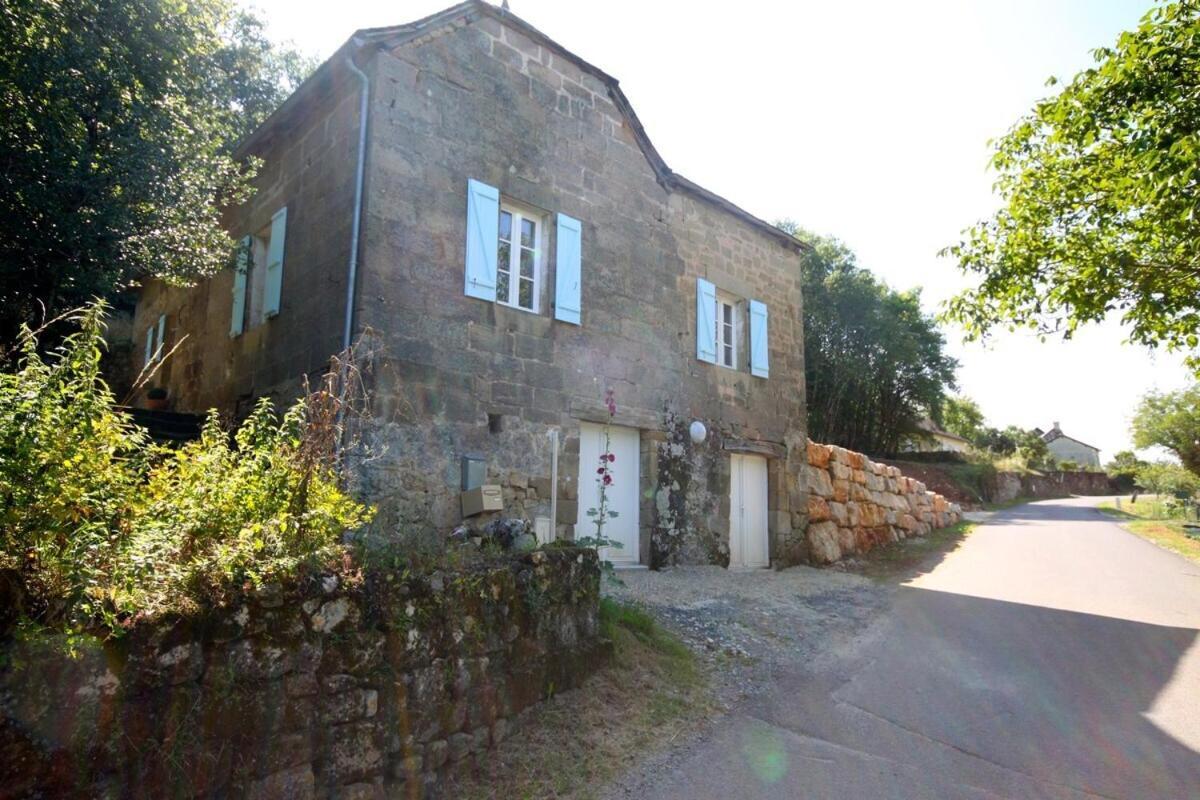 Maison De Vacances A Lissac-Sur-Couze Esterno foto